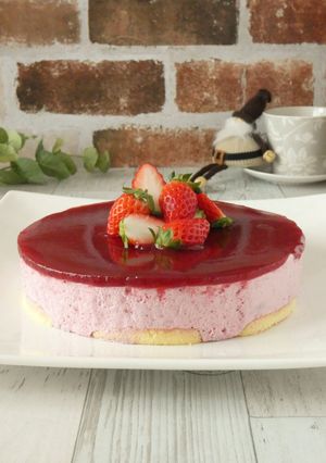 電子レンジ★イチゴのムースケーキ-レシピのメイン写真