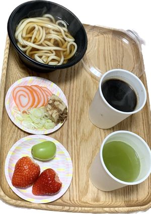 使い捨て容器に詰める差し入れ弁当…昼3-レシピのメイン写真