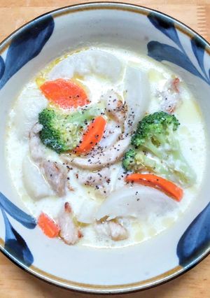 鶏肉と蕪とブロッコリーのミルクスープ-レシピのメイン写真