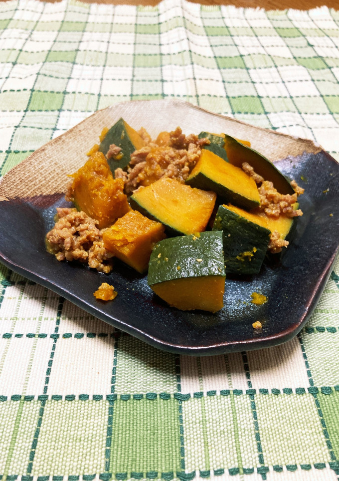 かぼちゃとひき肉で☺　超簡単煮物-レシピのメイン写真