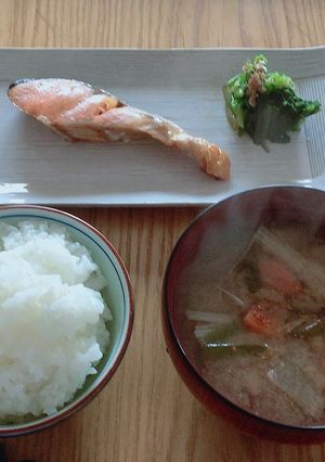 【おひとりさま用】具沢山のお味噌汁-レシピのメイン写真