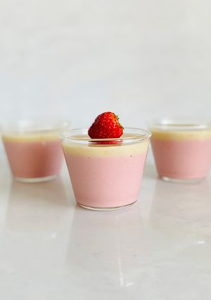 vegan甘酒苺プリン（バイタミックス）-レシピのメイン写真