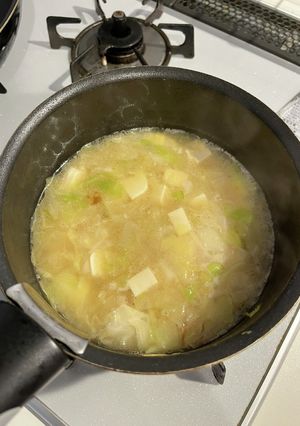 キャベツと豆腐の味噌汁-レシピのメイン写真