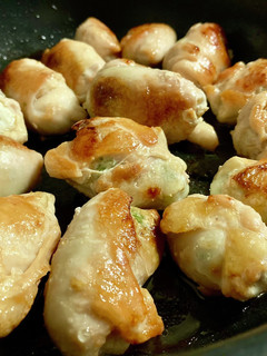 鶏むね肉で作る!鶏皮餃子-レシピのメイン写真
