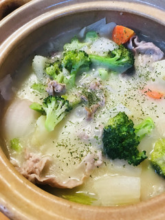 白菜と豚肉のクリームシチュー鍋-レシピのメイン写真