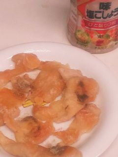 落し蓋が決め手!鶏皮チップスと鶏油取り-レシピのメイン写真