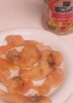 落し蓋が決め手！鶏皮チップスと鶏油取り-レシピのメイン写真