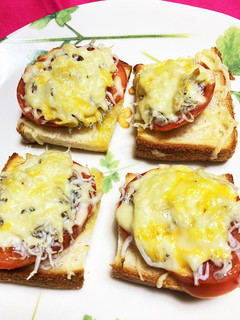 しらすとトマトとチーズのトースト-レシピのメイン写真