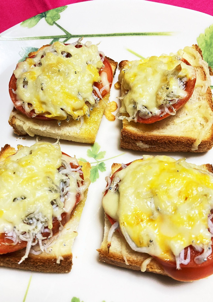 しらすとトマトとチーズのトースト-レシピのメイン写真
