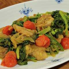 รูปของ 鶏ももとほうれん草のカレー煮