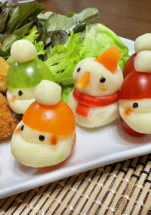 今年は雪だるまも☆トマトサンタ2022-レシピのメイン写真