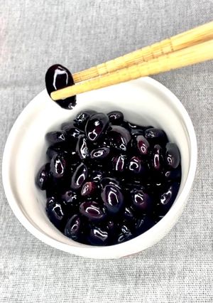 ストウブでやさしい黒豆煮-レシピのメイン写真