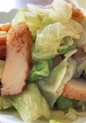 レタスの消費に☆レタスとさつま揚げ炒め♪-レシピのメイン写真