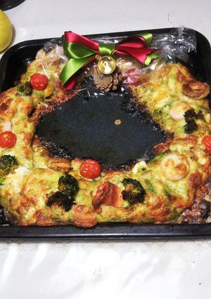 永遠に笑っていたい！クリスマスリースピザ-レシピのメイン写真