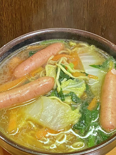 野菜たっぷり・ソーセージでラーメン-レシピのメイン写真