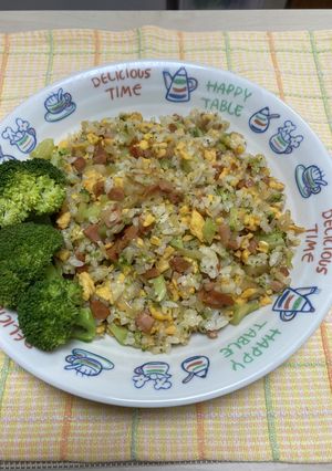 ブロッコリーと焼豚のチャーハン-レシピのメイン写真