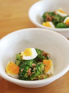 半熟たまごとブロッコリーの胡麻和え-レシピのメイン写真