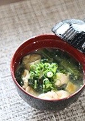 具だくさんのインスタント味そしる-レシピのメイン写真
