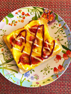 簡単♪レンジでとろとろトマト玉子トースト-レシピのメイン写真