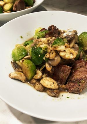 USA在住#芽キャベツとキノコの炒め物-レシピのメイン写真