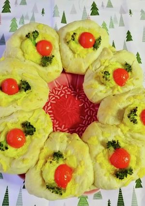 クリスマスリースパン♪-レシピのメイン写真