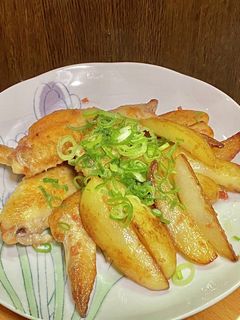 手羽先とジャガイモの梅バター焼き-レシピのメイン写真
