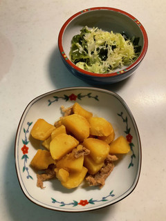 じゃがいもの煮物、サラダ-レシピのメイン写真