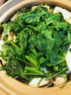 プチッと鍋●鶏肉と菊菜のにこみうどん鍋-レシピのメイン写真