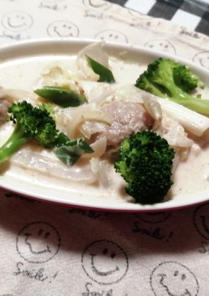 白菜と肉団子の牛乳味噌ごまスープ-レシピのメイン写真