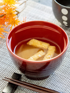 玉葱とあげの味噌汁【入院食㉘昼/温副菜】-レシピのメイン写真