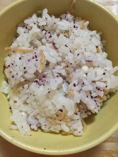 ちりめん山椒&ゆかりのまぜごはん-レシピのメイン写真