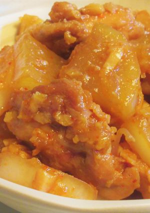 【 鶏もも肉と大根のピリ辛にんにく煮 】-レシピのメイン写真
