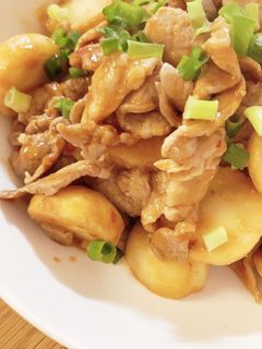 里芋と豚肉のピリ辛炒め-レシピのメイン写真