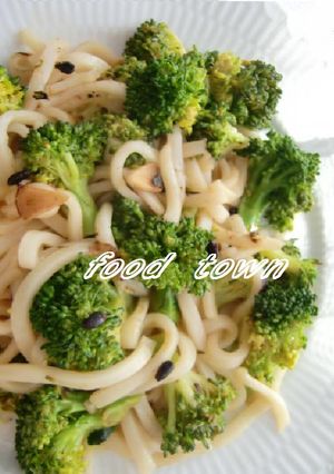 ブロッコリー♣^^♣焼うどん♪初めての味-レシピのメイン写真