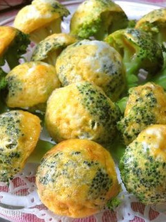 たこ焼き器で☆ブロッコリーのチーズピカタ-レシピのメイン写真