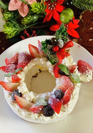 市販のスポンジdeクリスマスリースケーキ-レシピのメイン写真