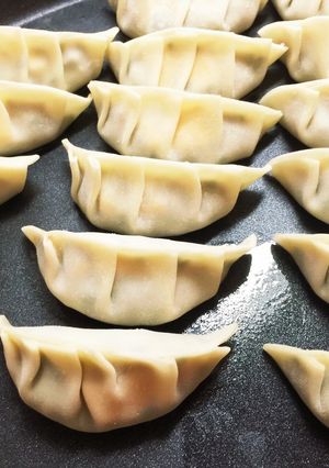 野菜たっぷり餃子(スライスチーズ入り)-レシピのメイン写真
