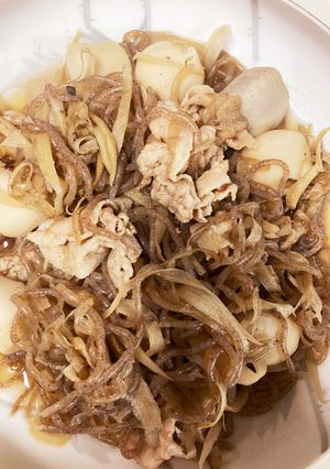 豚バラと里芋、ごぼう、こんにゃくの煮物。-レシピのメイン写真