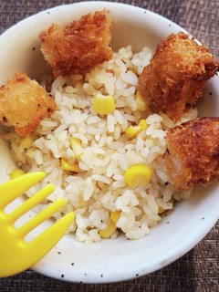 ピラフ風コーン炊き込みご飯エビフライのせ-レシピのメイン写真