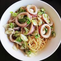基本からアレンジまで！思わずつくりたくなる「イカ アンチョビ」の