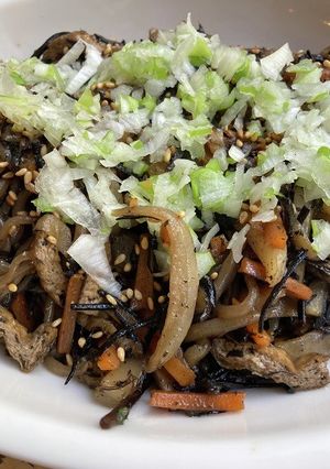 こんにゃくとひじきとかぶとあげの醤油煮　-レシピのメイン写真