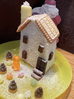 小学生が作る食パンを使った簡単お菓子の家-レシピのメイン写真