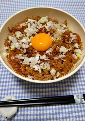 簡単☆お手軽麻婆春雨丼♩-レシピのメイン写真