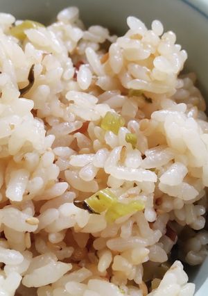 大根の葉っぱと梅干しの炊き込みご飯-レシピのメイン写真