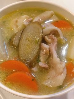 根菜の旨味が美味しい♡出汁の効いた豚汁-レシピのメイン写真