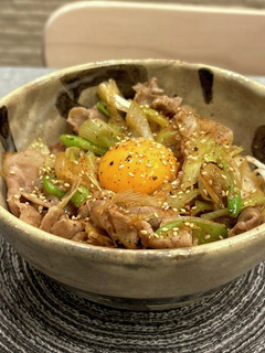 豚肉とネギのにんにくスタミナ丼-レシピのメイン写真