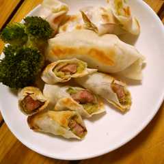 รูปของ 餃子の皮でウインナー巻き