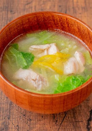 ゆず香る♪白菜と鶏肉のおみそ汁-レシピのメイン写真