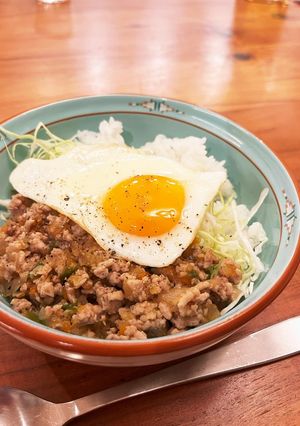 【簡単ご飯】栄養満点♪甘辛ひき肉丼-レシピのメイン写真
