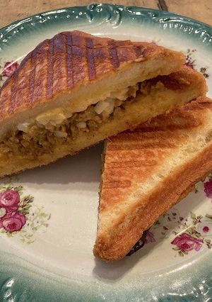 大豆ミートミンチキーマカレーホットサンド-レシピのメイン写真